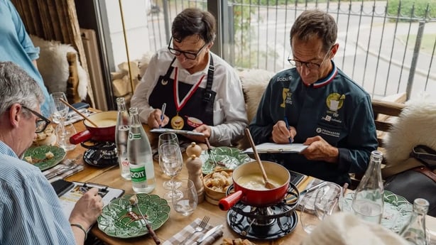 Fondue beurteilt an einem von 10 Orten in Megève 