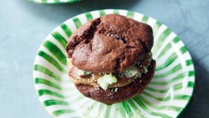 10 Rezepte, von denen Sie wahrscheinlich dachten, Sie könnten sie nicht in einer Heißluftfritteuse zubereiten