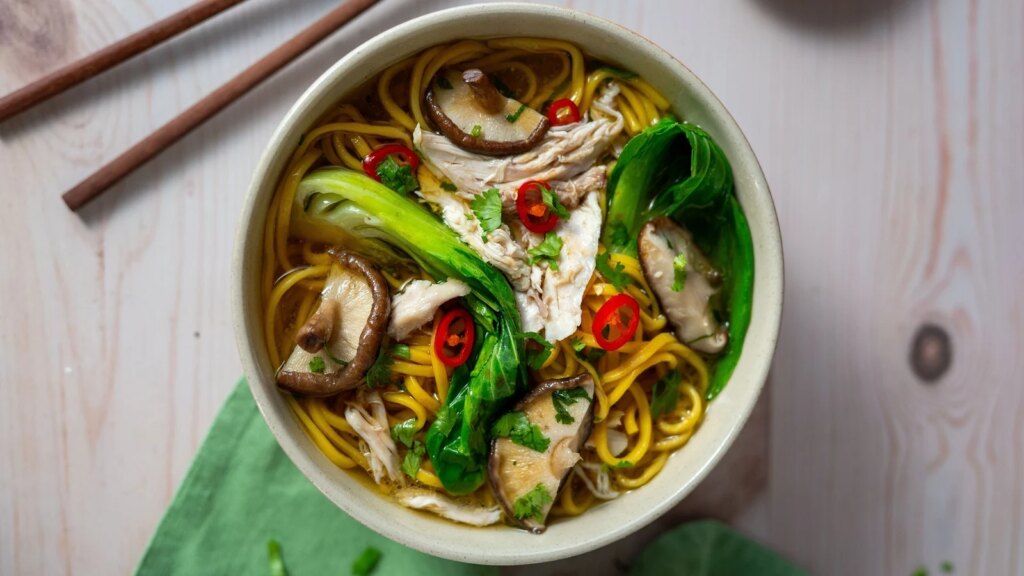 Eva Paus chinesische Hühnernudelsuppe