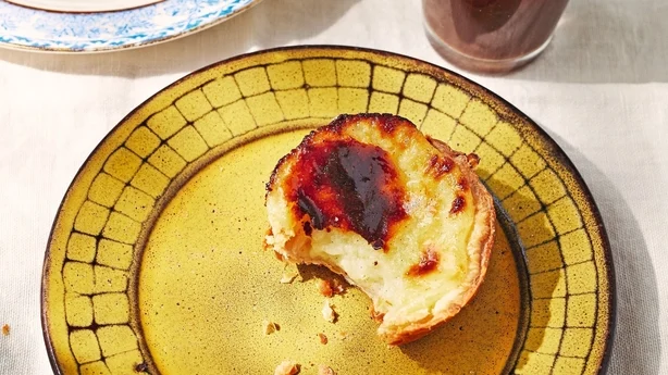 Von Pastel de Nata inspiriertes Gebäck