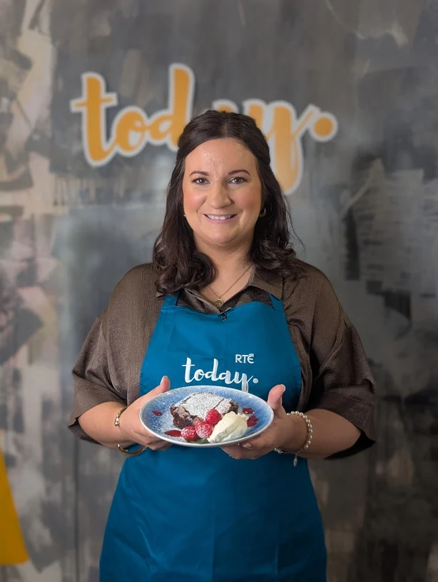 Dee Freney mit Teller