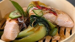 Derry Clarkes gedämpfter Lachs mit Knoblauch und Soja