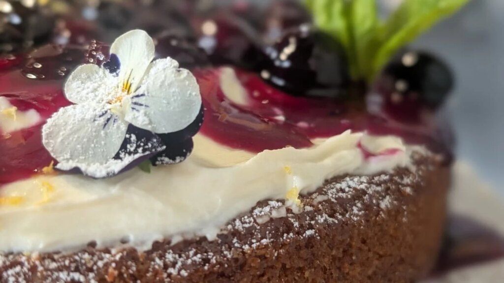 Home Cook: Dee Freneys glutenfreier Zitronen-Polenta-Kuchen