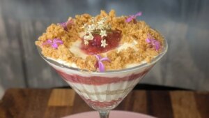 Hausmannskost: Margaret Leahys Holunderblüten-Himbeer-Käsekuchen