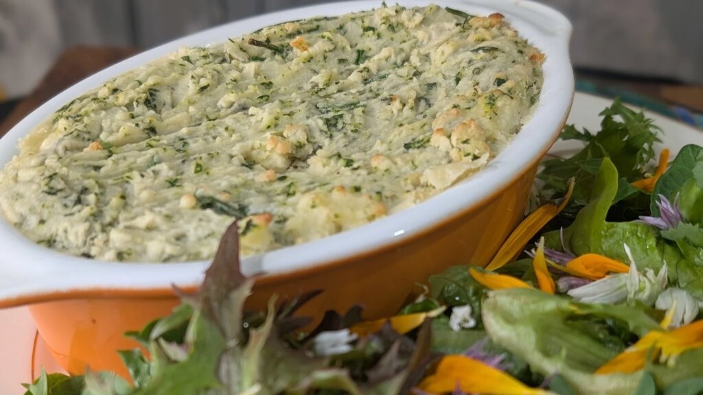 Hausmannskost: Margaret Leahys irische Fischpastete mit Brennnesselchampagner und Blattsalat