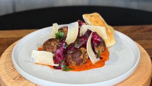 Kevin Ahernes Fleischbällchen mit Romesco-Sauce: Heute