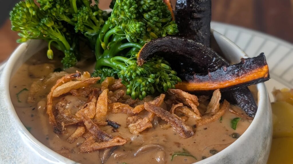 Trishas gebratene Rindfleischstreifen mit cremiger Pfefferkornsauce: Heute