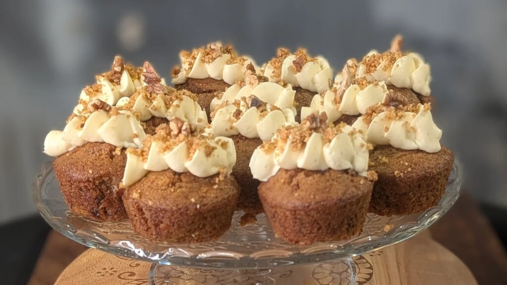 Karottenkuchen-Cupcakes von Mags Roche: Heute